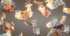 Monatliche Zahlungen für Gas werden sich in Deutschland verdreifachen: Die monatlichen Abschlagszahlungen für Verbraucher von Erdgas werden sich nach Einschätzung der Bundesnetzagentur in 2023 mindestens verdreifachen. Die Agentur trat zugleich Befürchtungen entgegen, dass Privathaushalte bei Gasmangel nachrangig versorgt werden könnten.