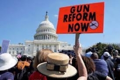 US senators reach bipartisan agreement on gun control: A bipartisan group of 20 US senators, 10 Republicans and 10 Democrats, led by Chris Murphy, affiliated with the ruling party, unveiled this Sunday the general rules of an agreement to reform the country's laws related to the right to acquire and bear arms. local media report. The reform, which is already considered the greatest advance in this area, is the result of several weeks of negotiations caused by the deadly shootings in Buffalo (New York), and Uvalde (Texas).
