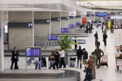 L'aeroporto di Parigi è stato violato di nuovo, migliaia di passeggeri non possono ritirare i bagagli: A causa di un problema tecnico all'aeroporto di Parigi Charles de Gaulle (CDG), almeno il 50% dei bagagli dei passeggeri è rimasto bloccato in aeroporto, ha riferito il canale di notizie francese BFMTV.