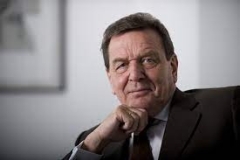 Gerhard Schröder proposes putting the Nord Stream 2 pipeline into operation: In an interview with Stern, former Chancellor Gerhard Schröder demanded that gas flow through the Nord Stream 2 pipeline again in order to avoid bottlenecks in Germany. If you don't want that, you have to bear the consequences: completely new distribution struggles in Germany.