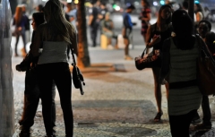 Holland to kick out ukrainian refugees from their homes: Ukrainian refugees currently hosted by Dutch families are facing eviction during the summer holidays, local media says. The families providing them shelter do not want to go on vacation and leave their guests alone in their homes unattended, ANP news agency reported on Sunday.